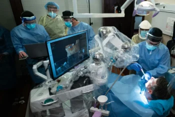 Robot Dentists: Are They the Future of Dental Care? 2 Robot Dentists perform the world's first robotic dental procedure.