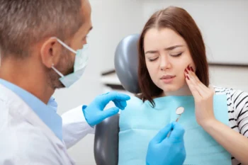 Chipped Tooth: When Should You See a Dentist? 4 When Should You See a Dentist Immediately for a Chipped Tooth